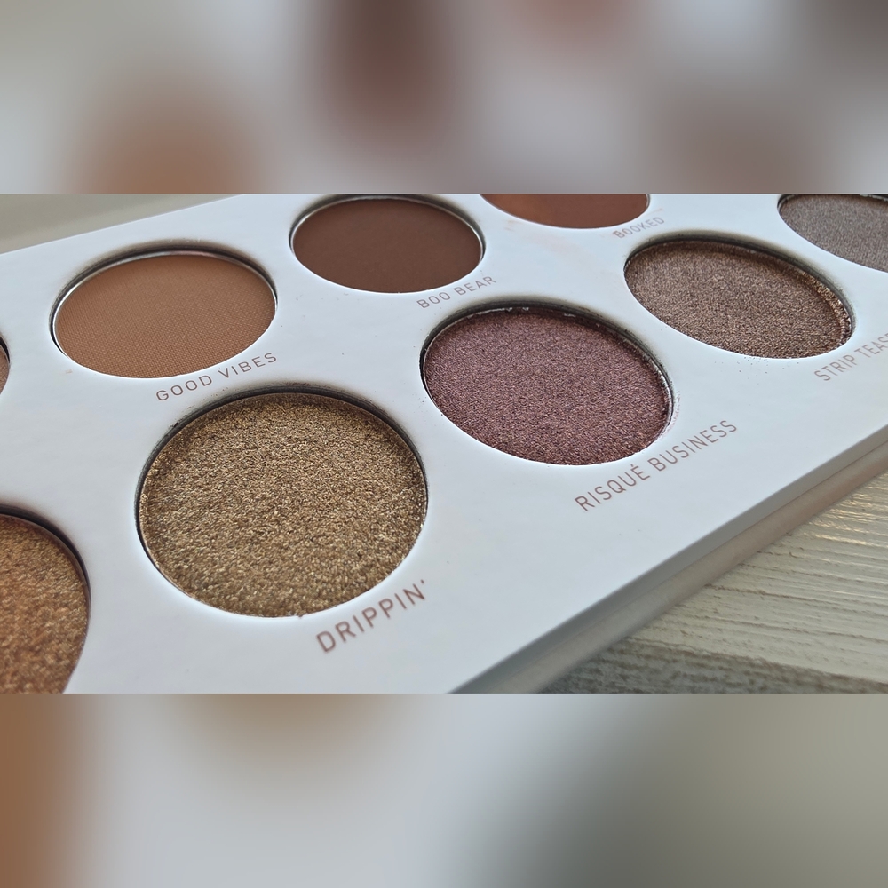 Morphe Jacklyn Hill Divine Neutrals Palette - Picture 3 of 4